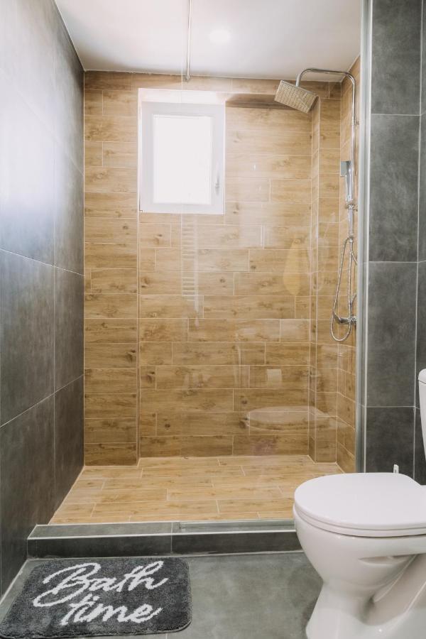 Ni Constantin Inn מראה חיצוני תמונה